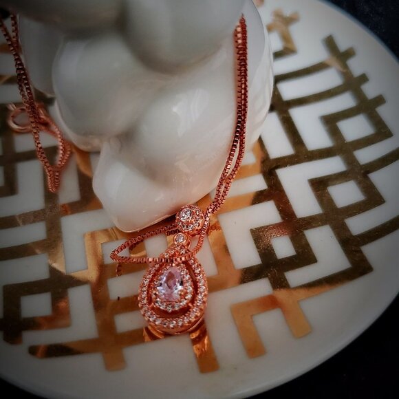 18K Rose Gold & VVSI 2k Diamond & Topaz Necklace - Tear Drop Diamond Color D - Picture 9 of 11